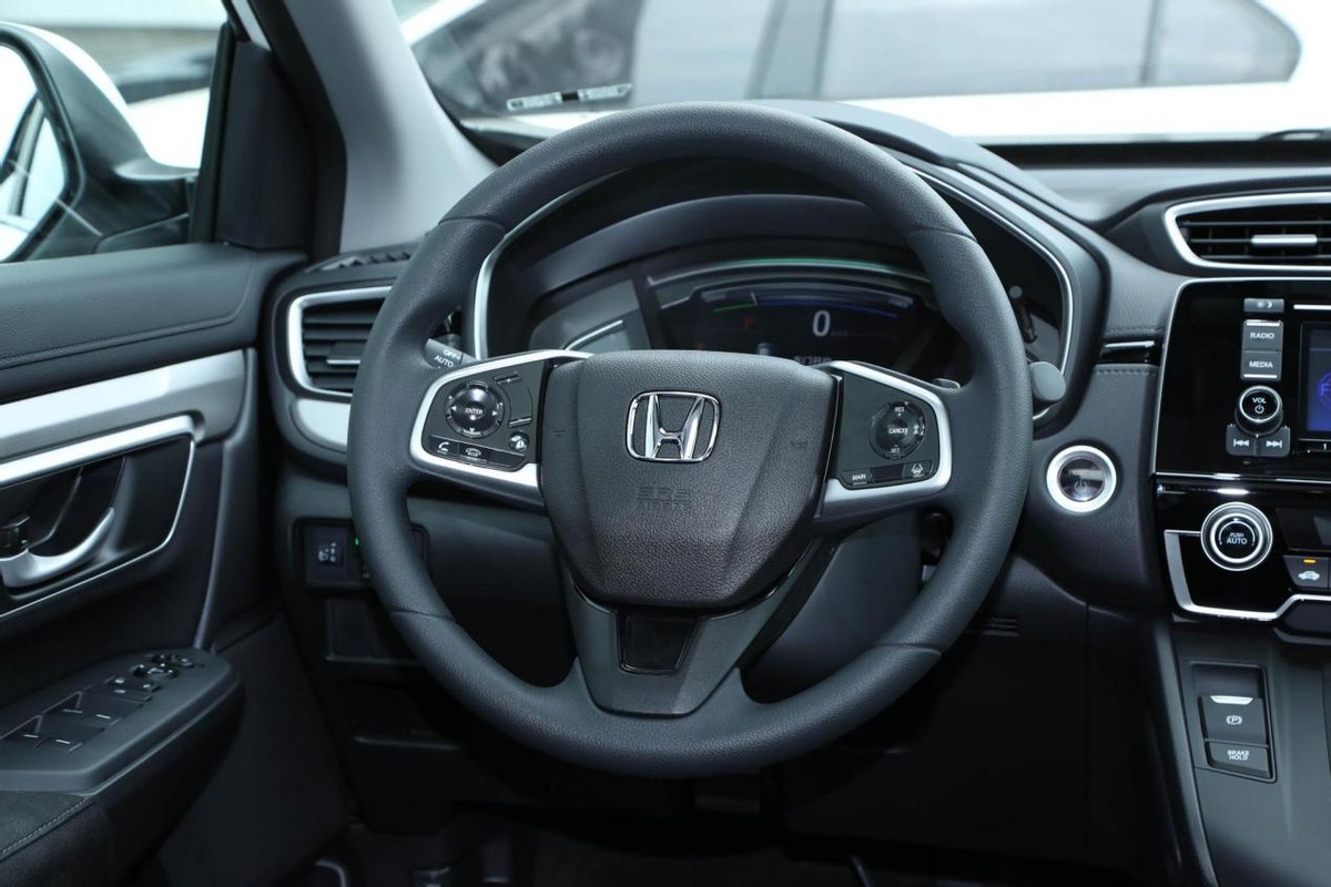 体验本田crv混动起步2098万经济省油空间大家用不二之选