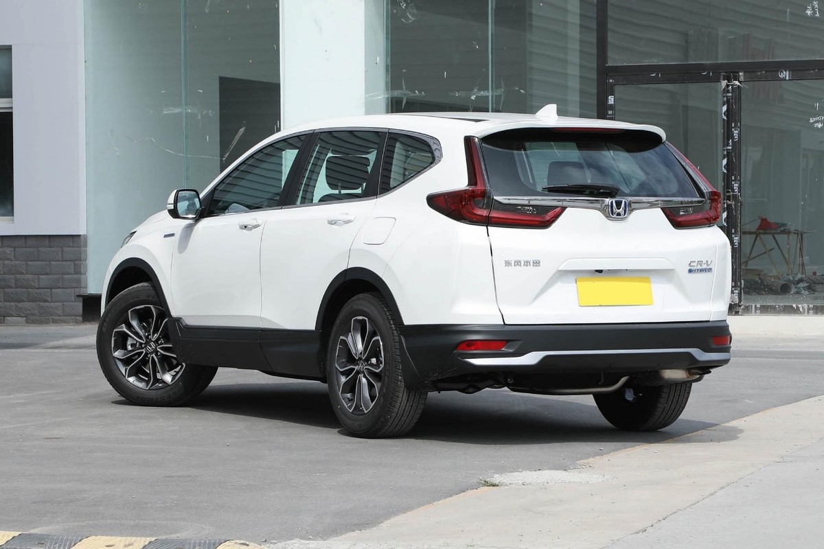 体验本田crv混动起步2098万经济省油空间大家用不二之选