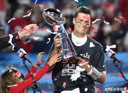 NFL传奇汤姆布雷迪退役休闲区蓝鸢梦想 - Www.slyday.coM