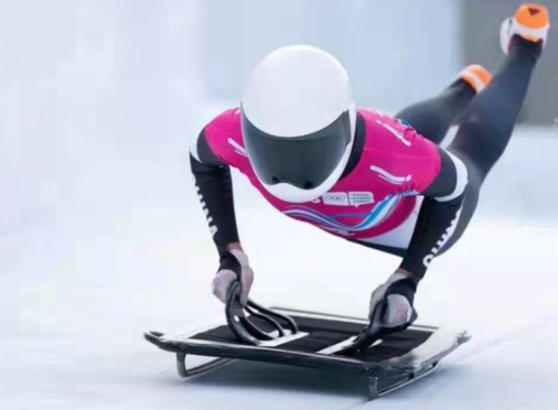 中国冬奥的两名新星：95后短道速滑新星，19岁钢架雪车女神休闲区蓝鸢梦想 - Www.slyday.coM