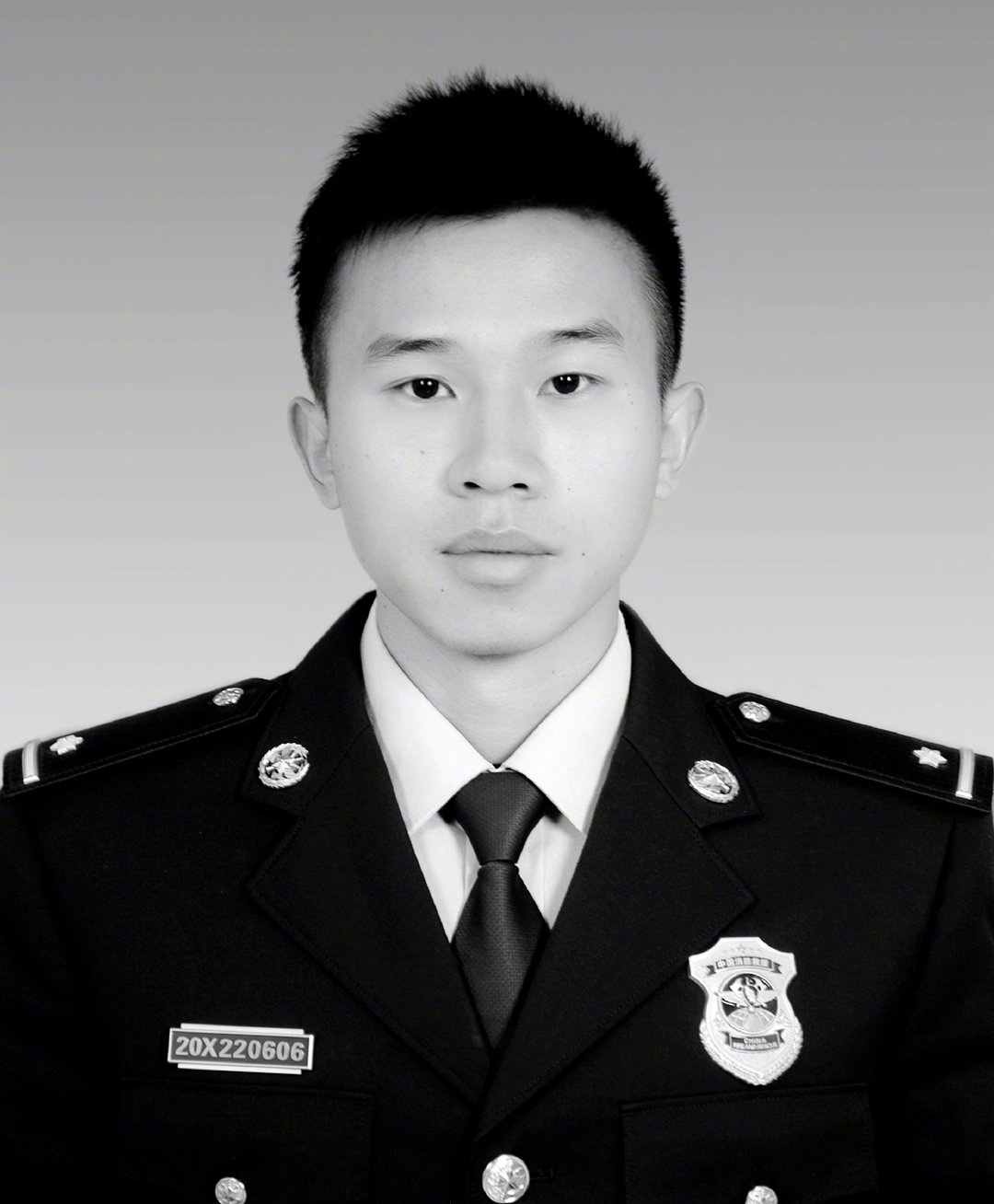 除夕夜牺牲的2名广西消防员被批准为烈士休闲区蓝鸢梦想 - Www.slyday.coM 除夕夜牺牲的2名广西消防员被批准为烈士休闲区蓝鸢梦想 - Www.slyday.coM