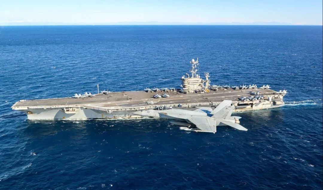 美海军"杜鲁门"号(cvn-75)核动力航母2022年1月22日在地中海巡航.