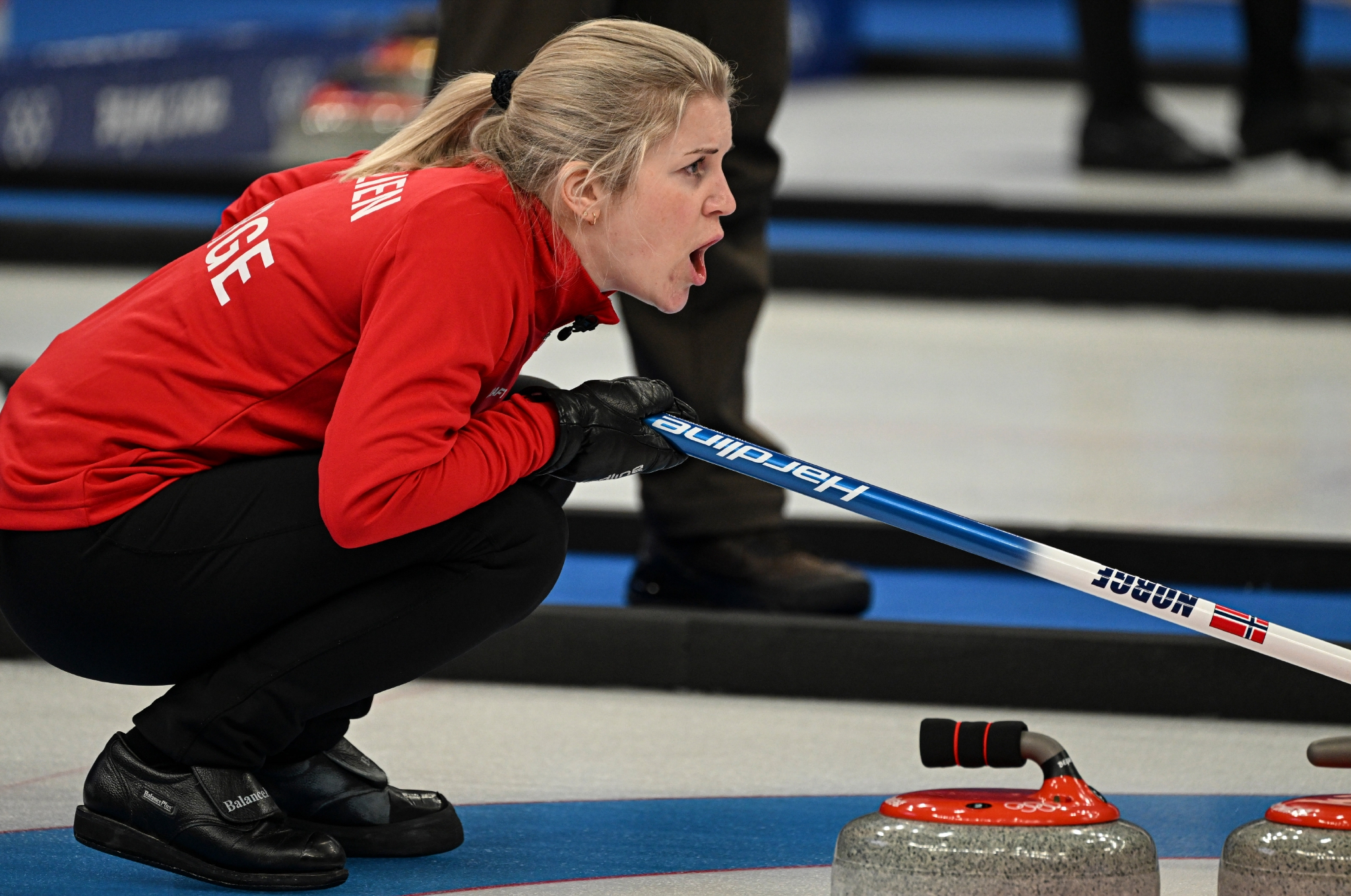 冰壶——混双循环赛：捷克队胜挪威队休闲区蓝鸢梦想 - Www.slyday.coM