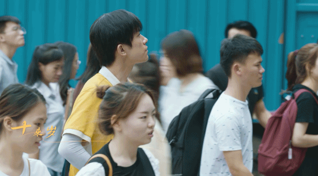 双玺临门，百亿票房，易烊千玺继续飞升休闲区蓝鸢梦想 - Www.slyday.coM
