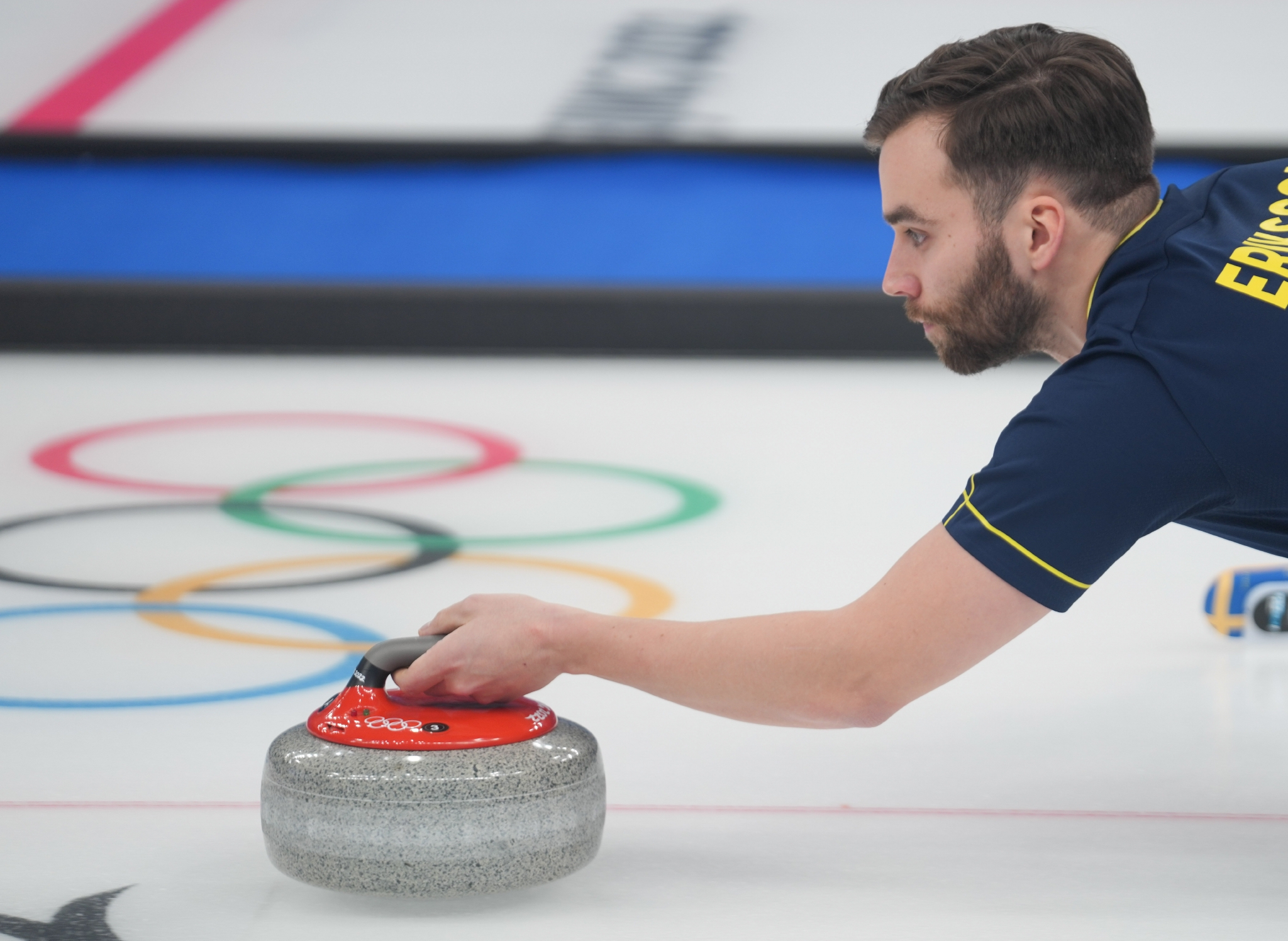 冰壶——混双循环赛：英国队胜瑞典队休闲区蓝鸢梦想 - Www.slyday.coM