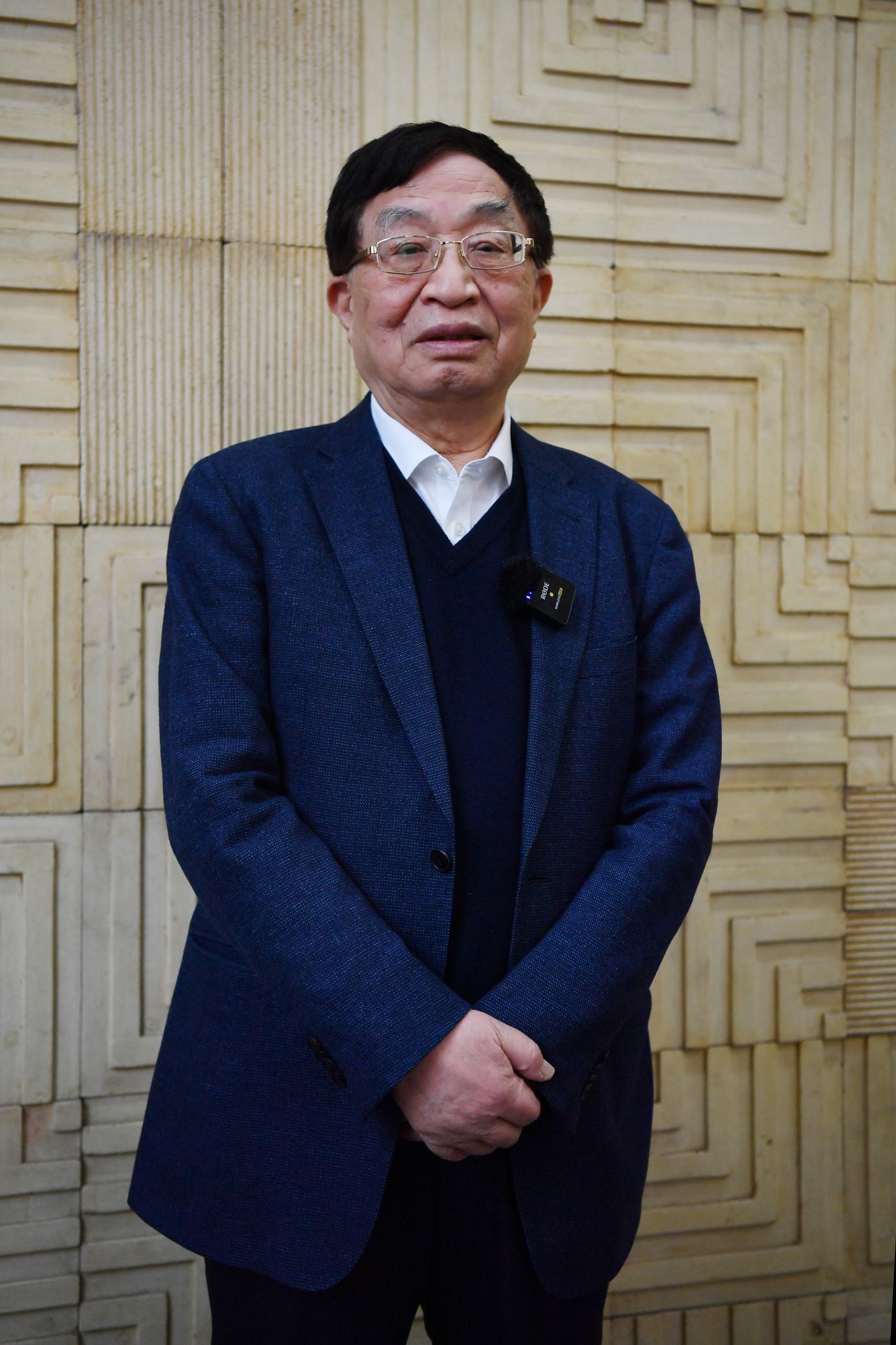 77岁火炬手叶培建我要跑好这一棒跑出航天人的精神