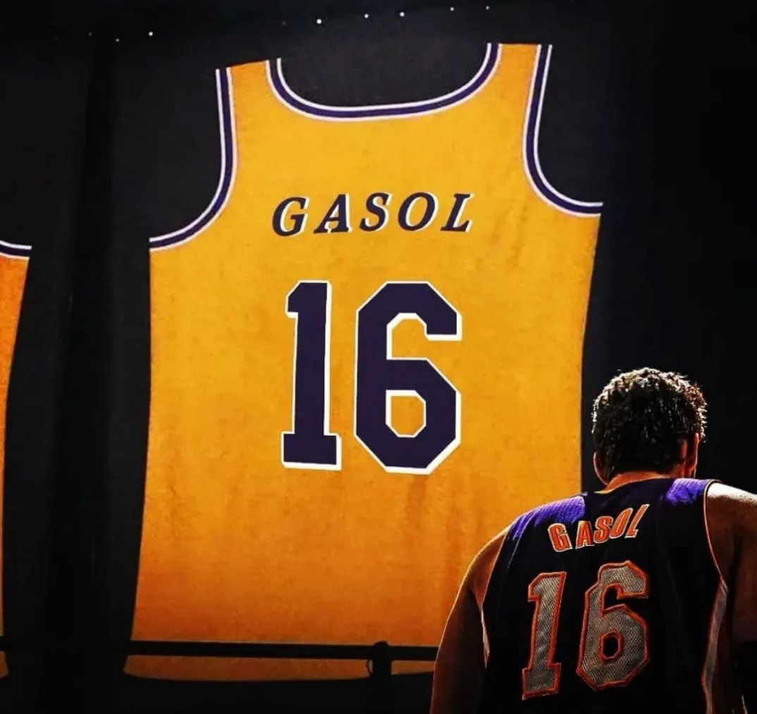 大年初二！关系破裂！整整34年啊！湖人取消了他的终身资格……休闲区蓝鸢梦想 - Www.slyday.coM