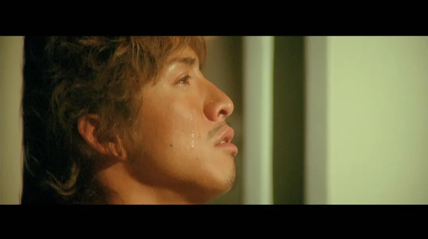 《2046》中的木村拓哉木村拓哉习惯的拍摄方式是导演设定明确的年标