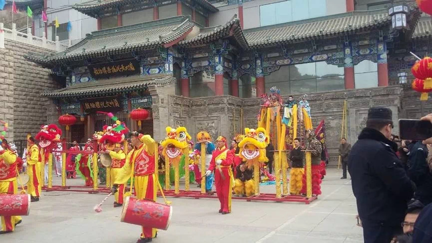 大年初二嘉嘉来拜年休闲区蓝鸢梦想 - Www.slyday.coM