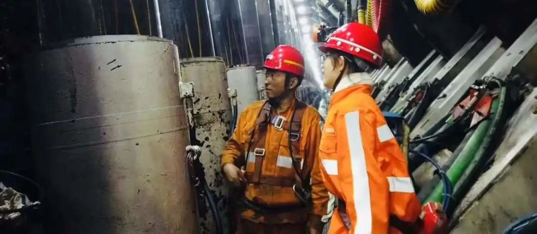 闪闪发光的内蒙古，一看就会很来电！休闲区蓝鸢梦想 - Www.slyday.coM