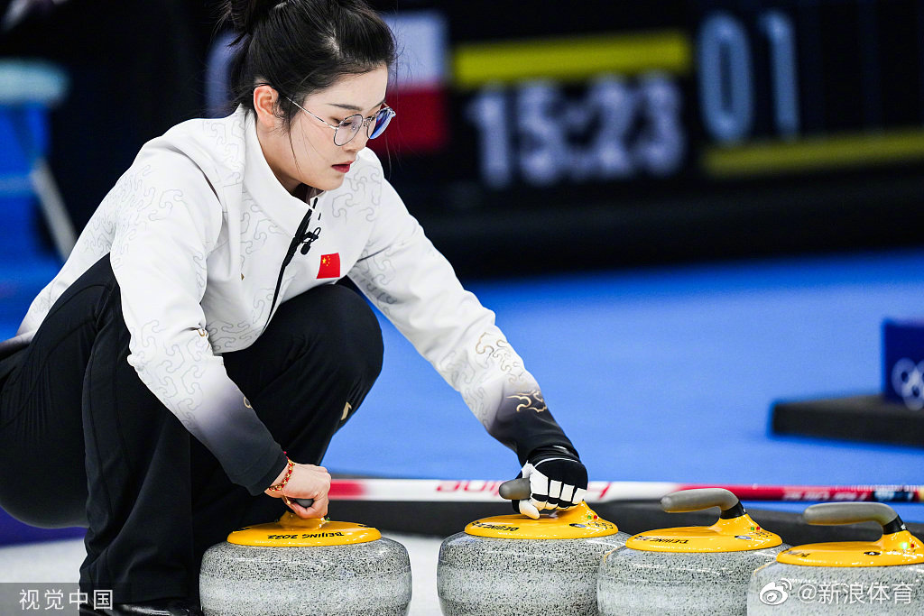 冰壶比赛中国混双已战罢两场取得两连胜休闲区蓝鸢梦想 - Www.slyday.coM 冰壶比赛中国混双已战罢两场取得两连胜休闲区蓝鸢梦想 - Www.slyday.coM