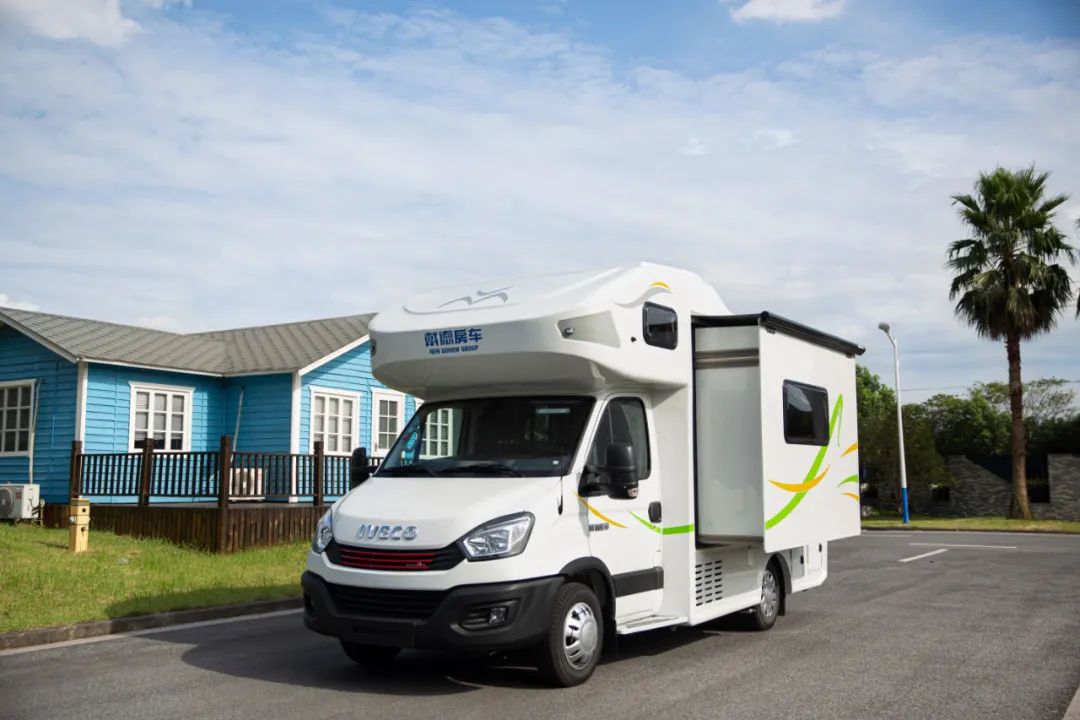 戴德自由风双拓plus高端系列智能系统打造宽敞舒适移动之家