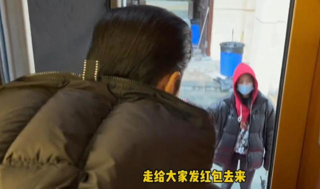 黄晓明过年给剧组成员发红包！每人500元，连群演都有休闲区蓝鸢梦想 - Www.slyday.coM