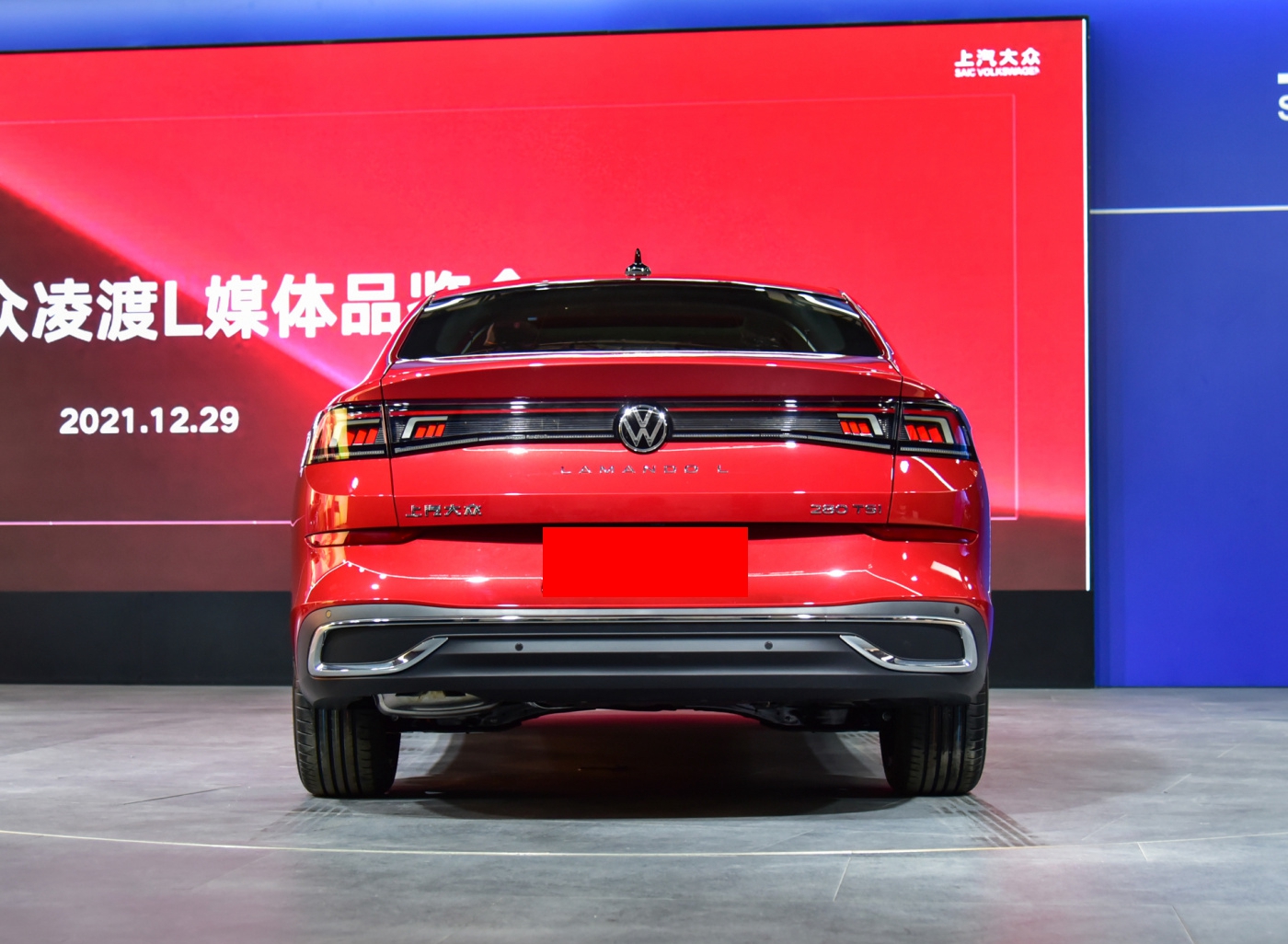 即将上市的大众新车长近4米8轿跑设计无框车门竞争思域