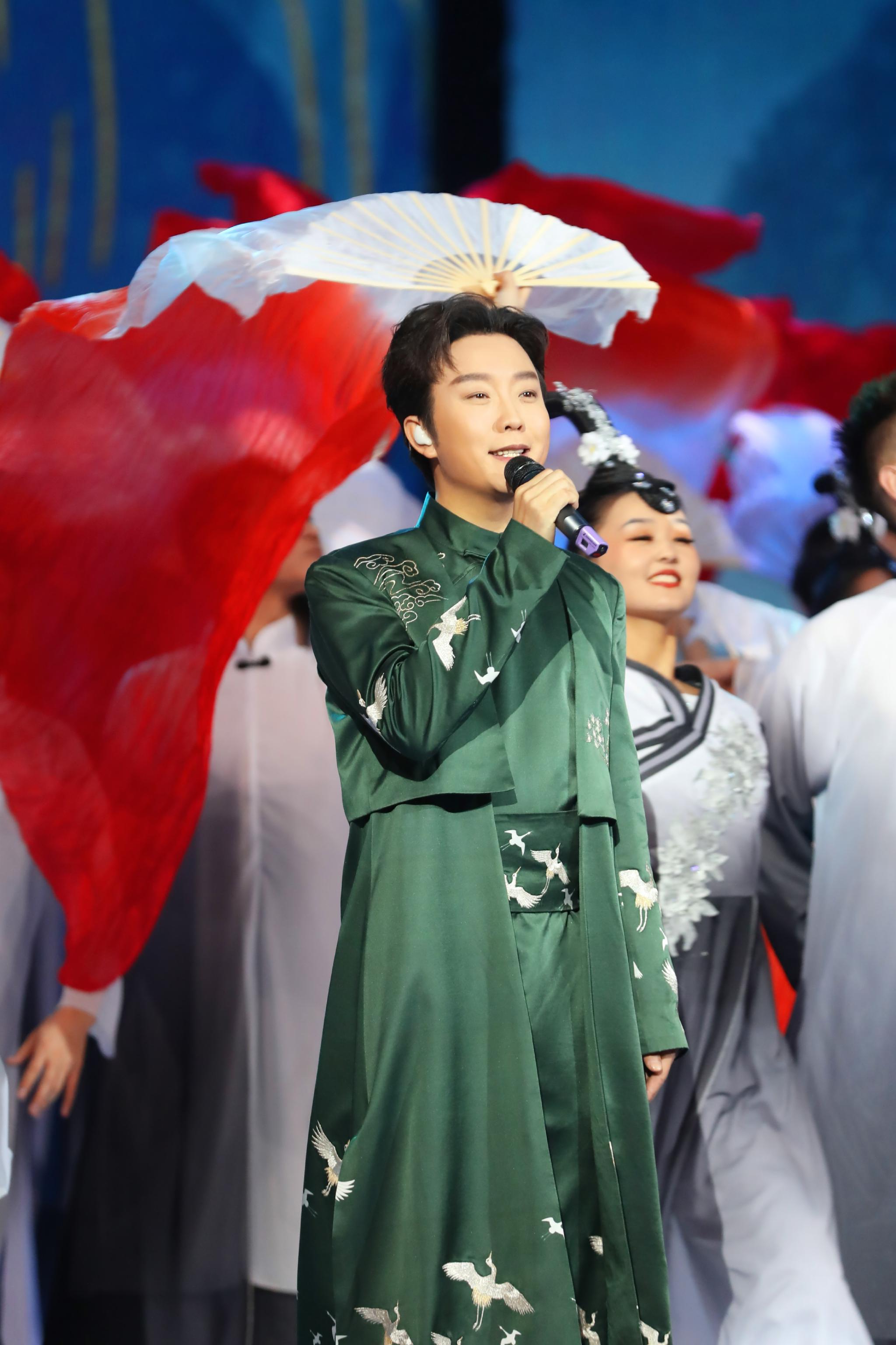 李玉刚2022春节档6台春晚轮番献映开启霸屏模式20版