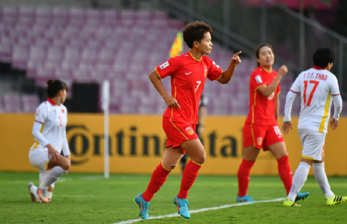 冲决赛！中国女足阻击日本3连冠，将帅态度一致，王霜领衔三叉戟休闲区蓝鸢梦想 - Www.slyday.coM