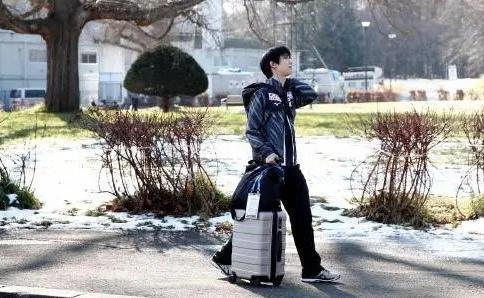 羽生结弦缺席!日本花样滑冰队出征冬奥会,出发阵容中未见柚子休闲区蓝鸢梦想 - Www.slyday.coM 羽生结弦缺席!日本花样滑冰队出征冬奥会,出发阵容中未见柚子休闲区蓝鸢梦想 - Www.slyday.coM