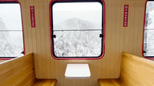 温暖过年嘉游赣丨飞雪迎春到，春节喜气来！休闲区蓝鸢梦想 - Www.slyday.coM