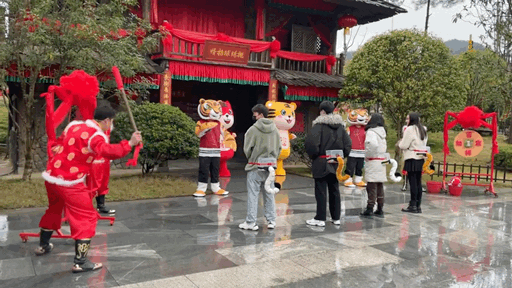 温暖过年嘉游赣丨飞雪迎春到，春节喜气来！休闲区蓝鸢梦想 - Www.slyday.coM