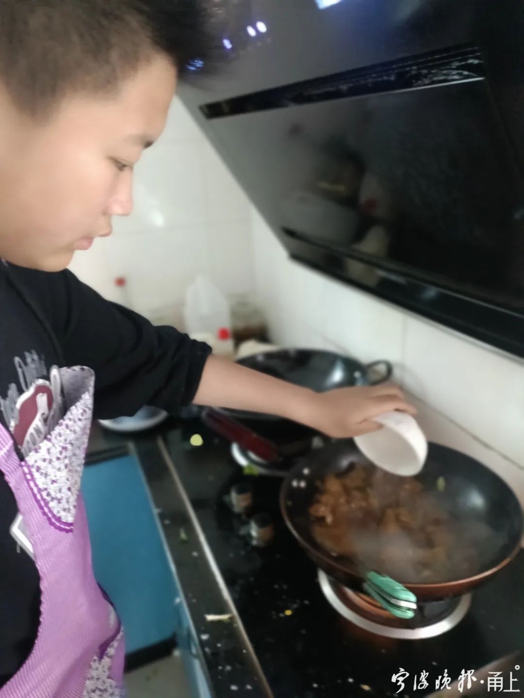 牛！一桌20道菜竟都是小学生做的！休闲区蓝鸢梦想 - Www.slyday.coM