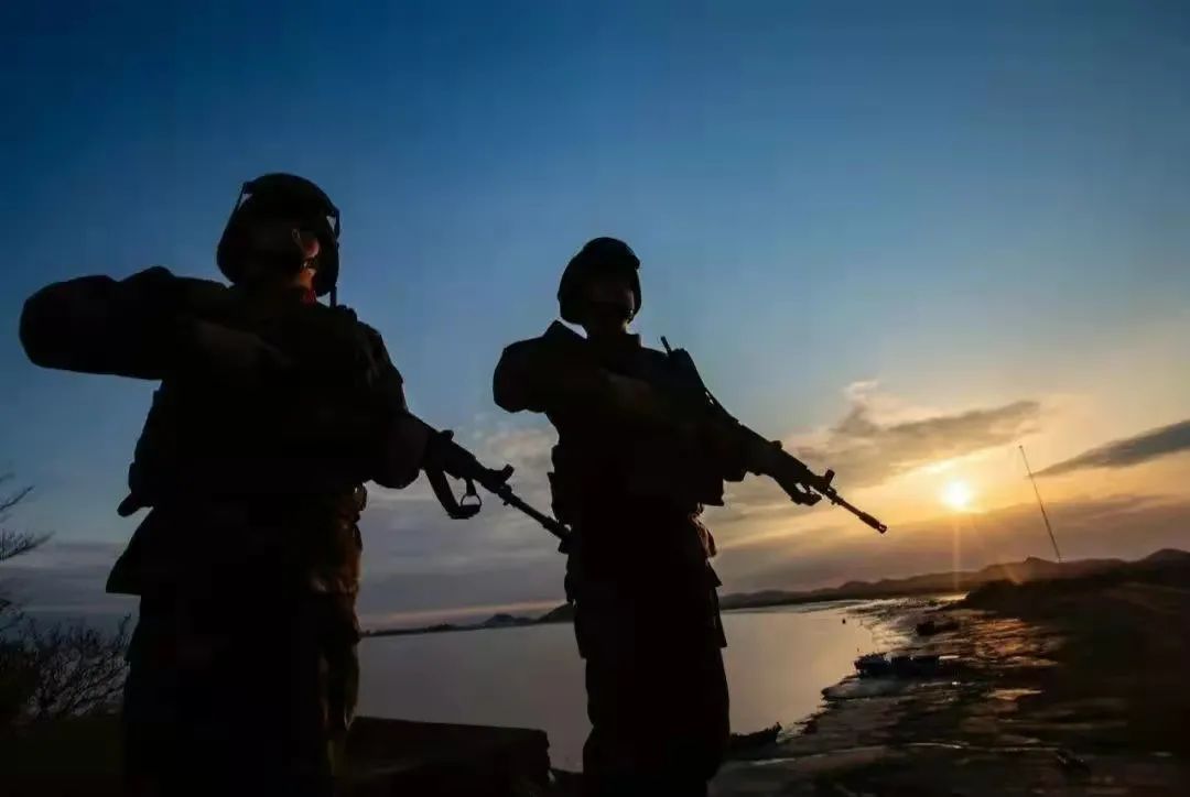 海防官兵告诉你部队过大年,花样有多少?__财经头条