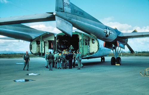 工业化有多重要?电影《水门桥》从天而降的钢桥,给我们上了一课__财经