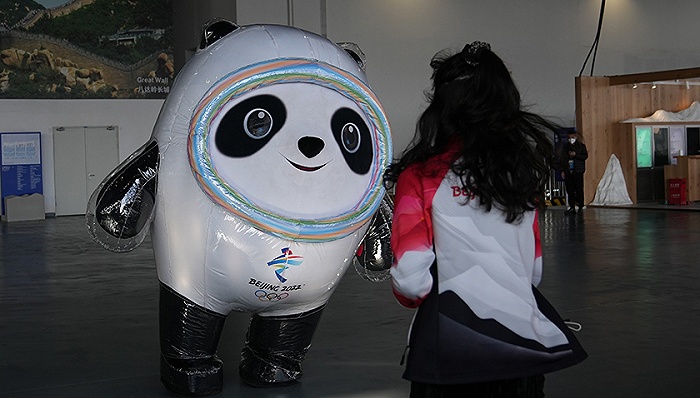 奥运又见“抢pin大战”，谁能拒绝冰墩墩呢？休闲区蓝鸢梦想 - Www.slyday.coM