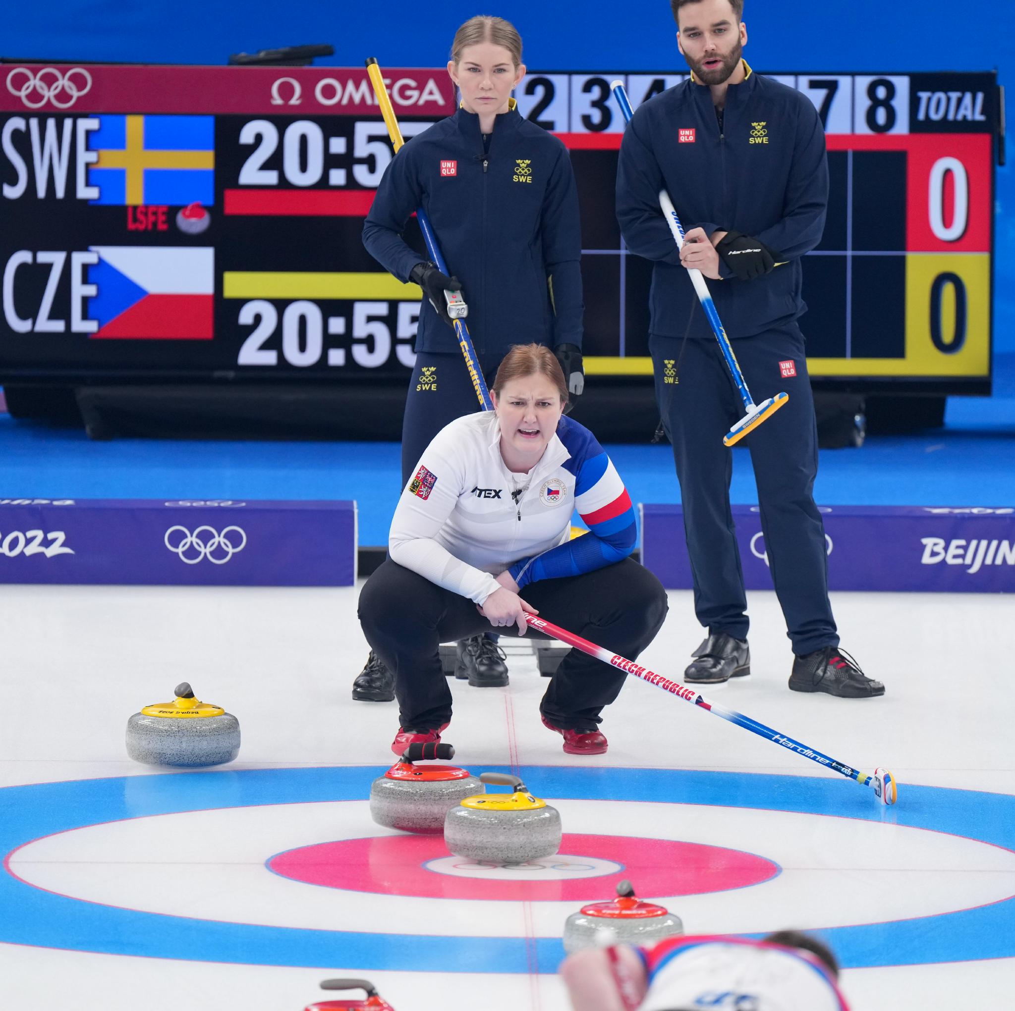 冰壶——混双循环赛：瑞典队胜捷克队休闲区蓝鸢梦想 - Www.slyday.coM