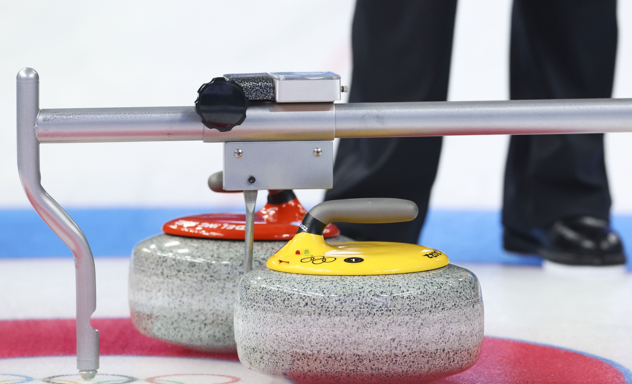 冰壶——混双循环赛：中国队不敌瑞典队休闲区蓝鸢梦想 - Www.slyday.coM