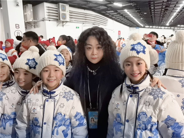 一起向未来！十佳设计师丁洁在鸟巢与孩子们“虎头虎脑”迎冬奥休闲区蓝鸢梦想 - Www.slyday.coM