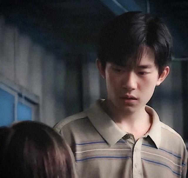 6部贺岁片领跑春节档，与去年相比，总票房成绩是下降还是上升？休闲区蓝鸢梦想 - Www.slyday.coM