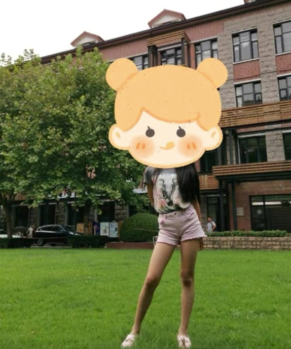 马伊琍和女儿现身机场,后者身材纤细似妈妈,母女二人看不出年龄休闲区蓝鸢梦想 - Www.slyday.coM 马伊琍和女儿现身机场,后者身材纤细似妈妈,母女二人看不出年龄休闲区蓝鸢梦想 - Www.slyday.coM