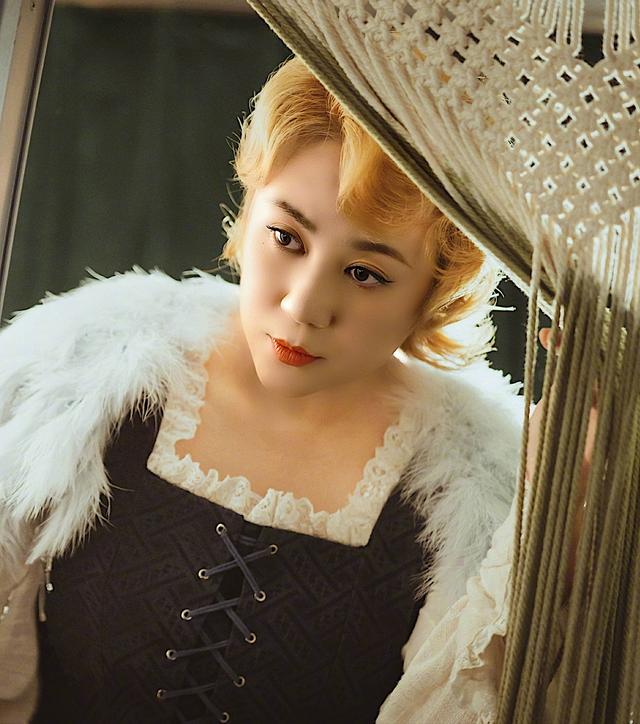 6部贺岁片领跑春节档，与去年相比，总票房成绩是下降还是上升？休闲区蓝鸢梦想 - Www.slyday.coM