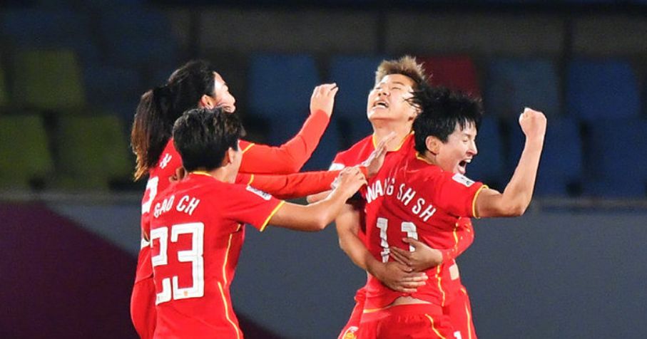 国足尴尬吗?女足诠释不服输精神,名嘴:按男足标准给女足发奖金休闲区蓝鸢梦想 - Www.slyday.coM 国足尴尬吗?女足诠释不服输精神,名嘴:按男足标准给女足发奖金休闲区蓝鸢梦想 - Www.slyday.coM