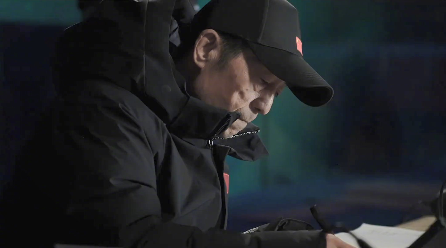 于和伟在北京冬奥会开幕式结束后发文：就冲冬奥这开幕式也要走进电影院去支持张艺谋导演的《狙击手》！…太棒了！休闲区蓝鸢梦想 - Www.slyday.coM