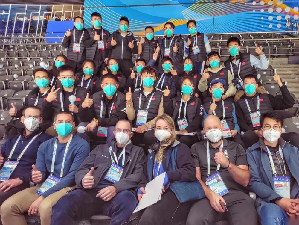 北京冬奥会首日，重庆裁判执裁瑞士vs加拿大女子冰球比赛休闲区蓝鸢梦想 - Www.slyday.coM