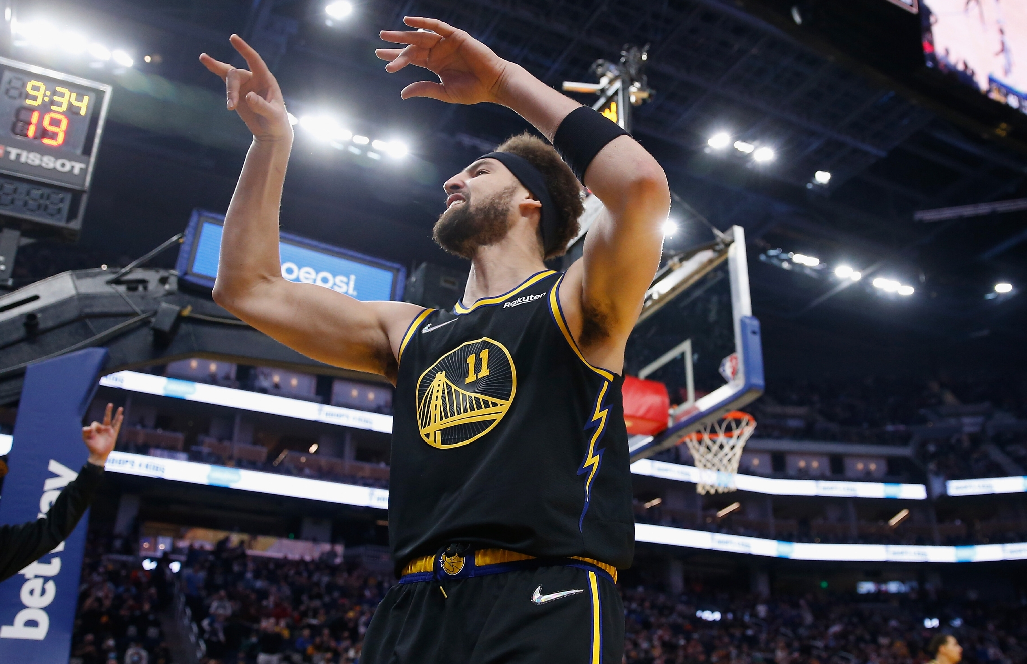 水花兄弟合砍43分 勇士胜国王迎8连胜|国王|勇士|库里_新浪新闻