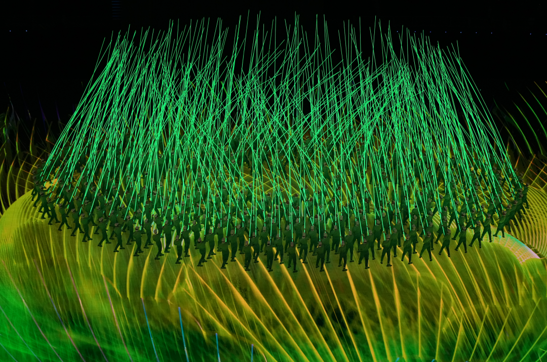 张艺谋太懂中国人的浪漫了！休闲区蓝鸢梦想 - Www.slyday.coM