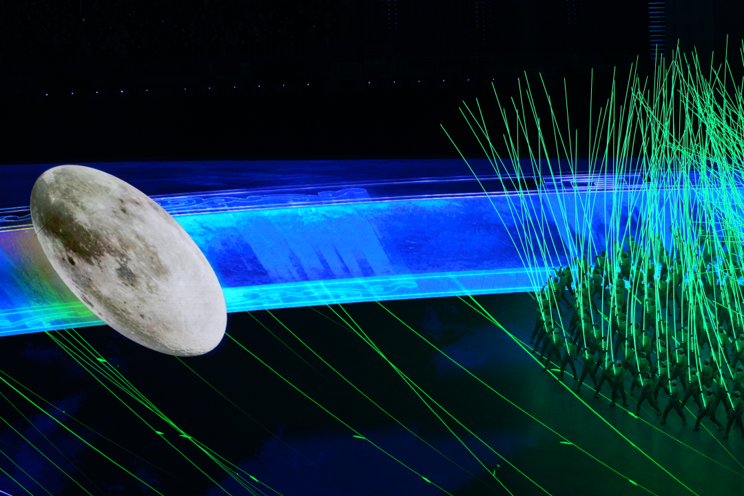 张艺谋太懂中国人的浪漫了！休闲区蓝鸢梦想 - Www.slyday.coM