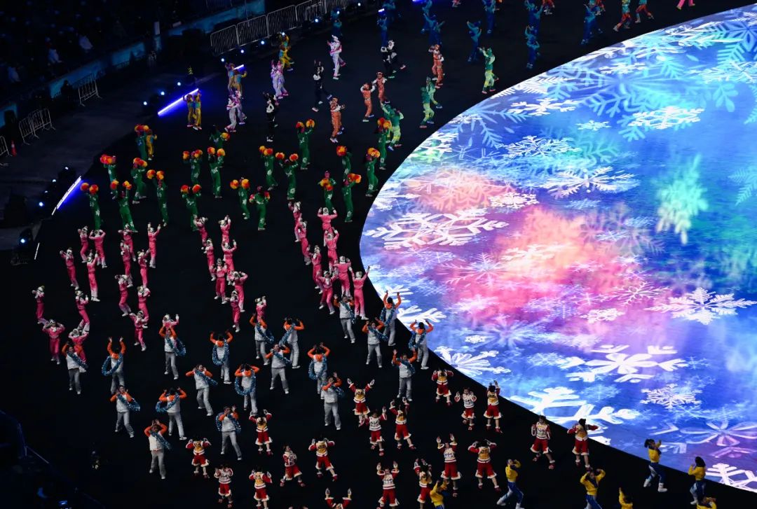 超震撼！北京冬奥会今晚开幕，“鸟巢”现场升国旗奏国歌，奥运五环“破冰而出”休闲区蓝鸢梦想 - Www.slyday.coM