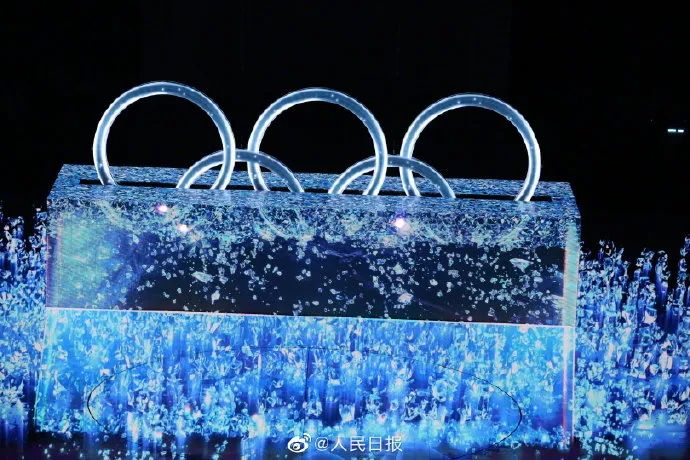 张艺谋太懂中国人的浪漫了！休闲区蓝鸢梦想 - Www.slyday.coM