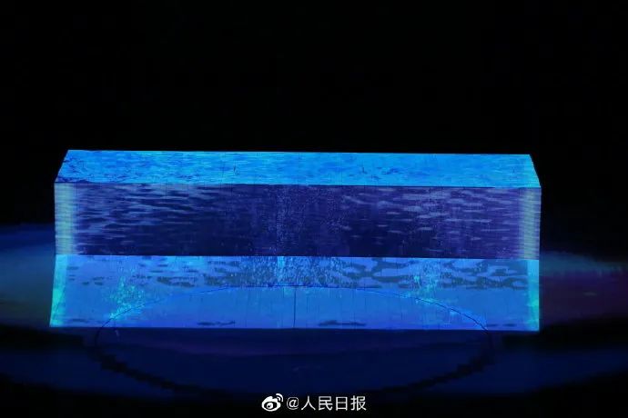 张艺谋太懂中国人的浪漫了！休闲区蓝鸢梦想 - Www.slyday.coM