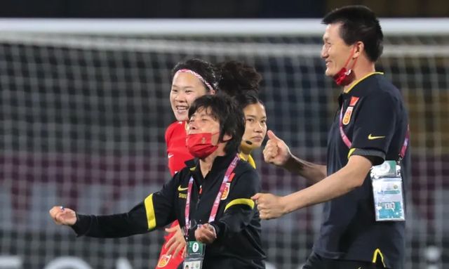 很难不支持!黄健翔：强烈要求,按男足赢一场600万的标准发奖金休闲区蓝鸢梦想 - Www.slyday.coM