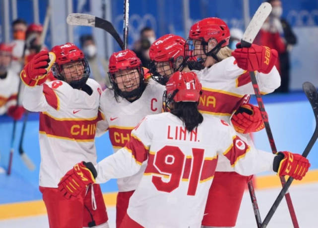 中国女冰闪耀冬奥会！门将眼泪不止，洋帅：很开心成为中国一份子休闲区蓝鸢梦想 - Www.slyday.coM
