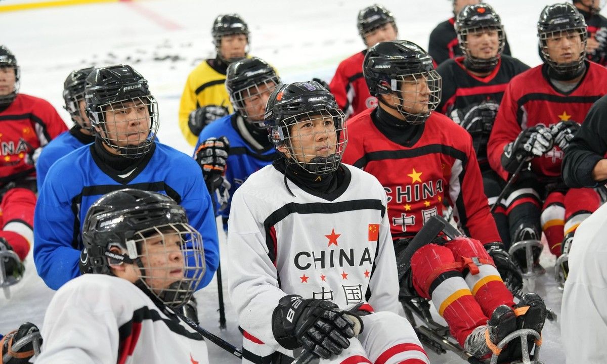 中国冰球队 归化图片