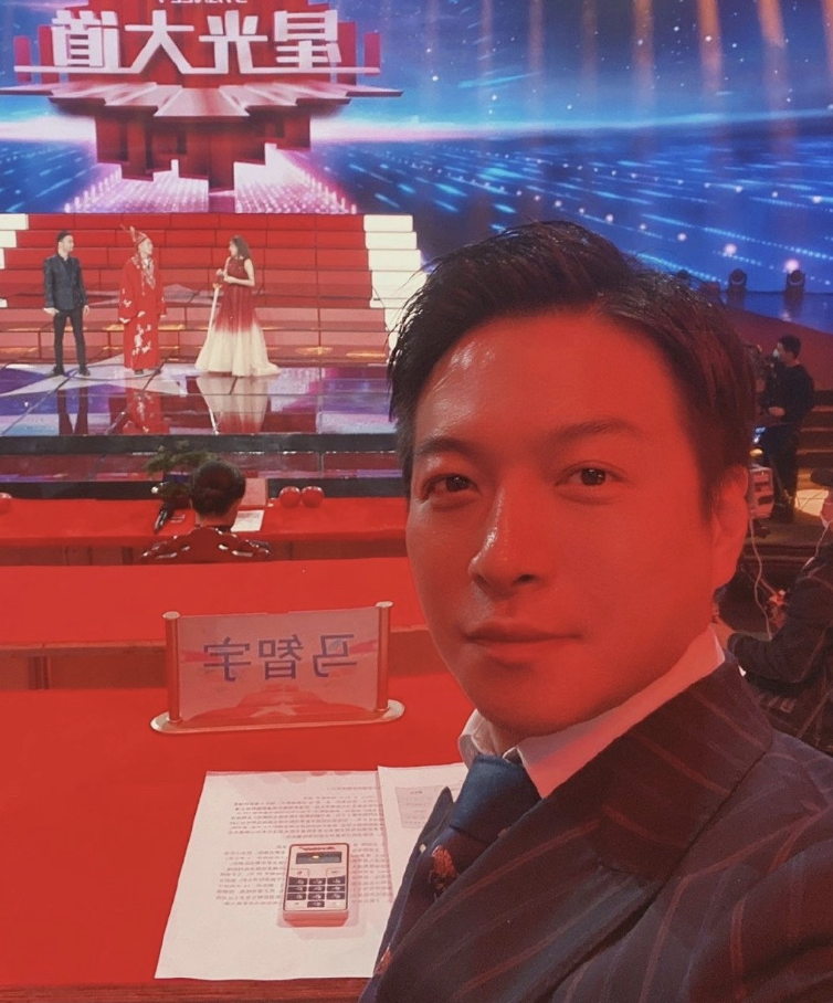 李小璐参加干弟弟儿子周岁派对,携妈妈和女儿到贺,甜馨俏皮搞怪休闲区蓝鸢梦想 - Www.slyday.coM 李小璐参加干弟弟儿子周岁派对,携妈妈和女儿到贺,甜馨俏皮搞怪休闲区蓝鸢梦想 - Www.slyday.coM