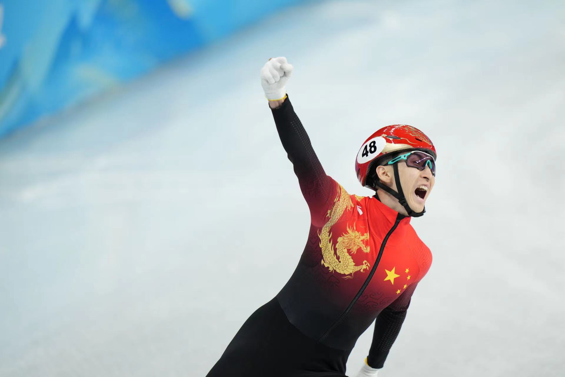 武大靖赛后采访哽咽落泪感谢自己从未放弃