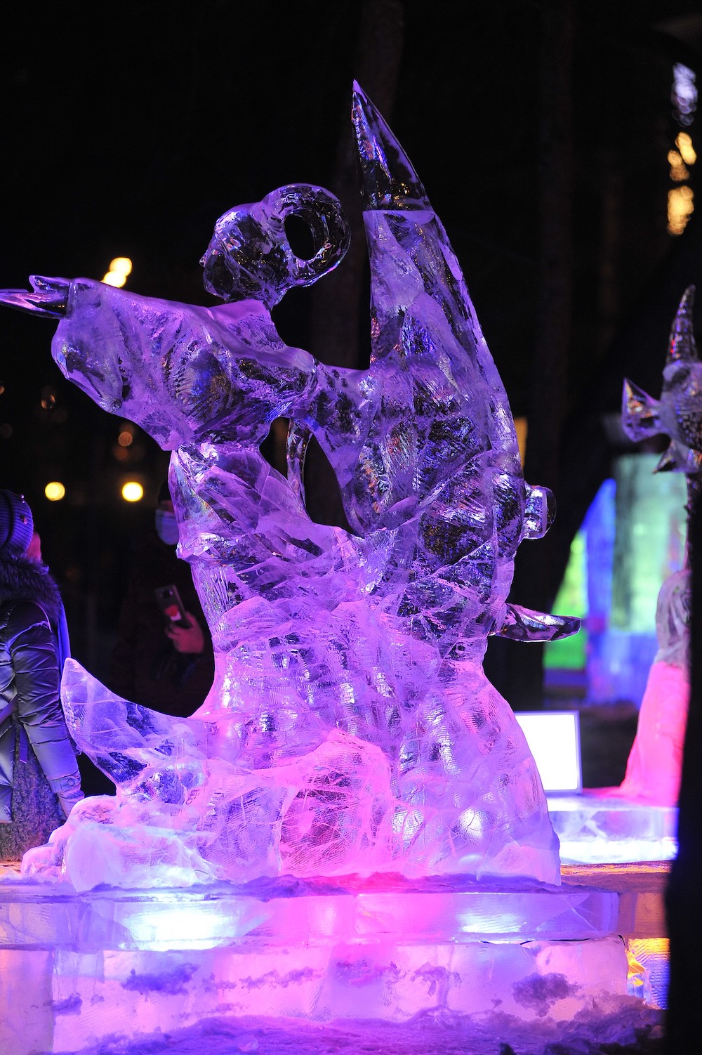 东北冰雪故事②百年公园里的冰灯游园会