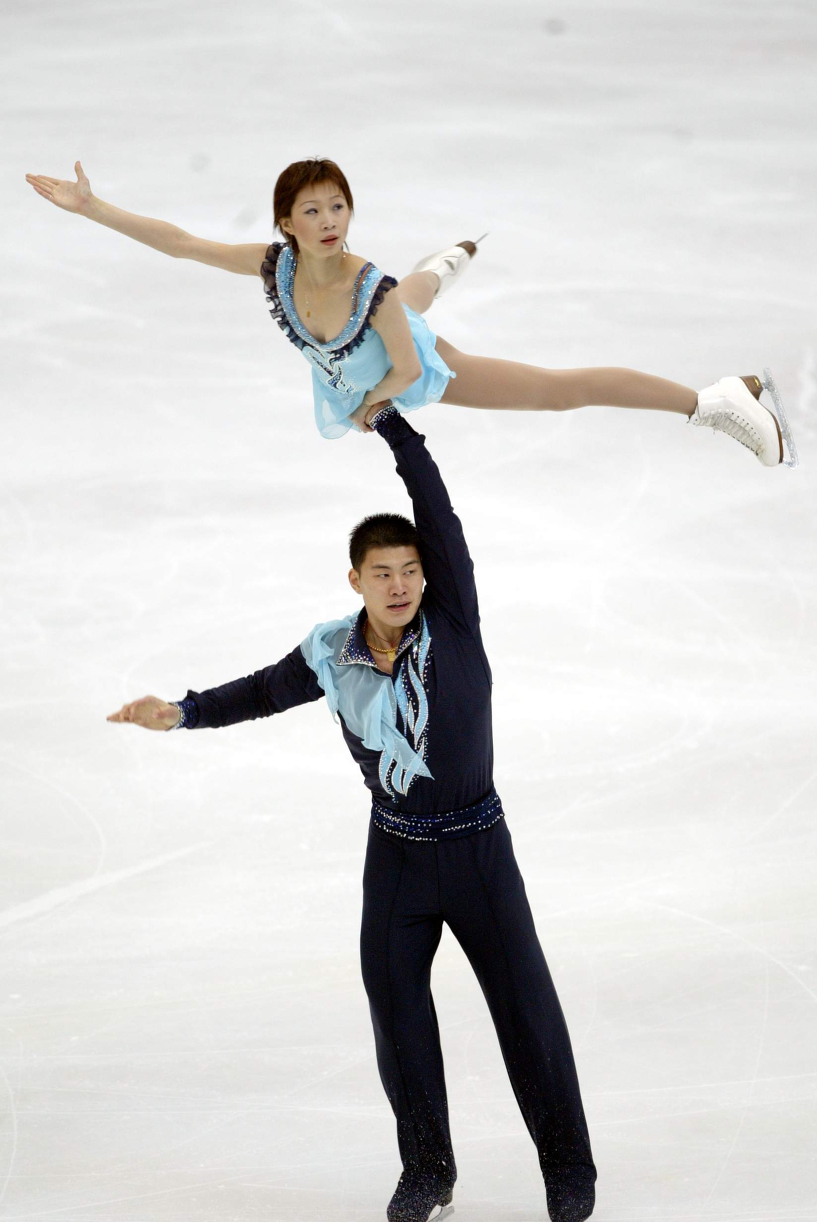 自由滑比赛当天,张丹有些反常,她赛前没像往常一样去和张昊交流技术