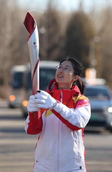 17人的伊利冬奥火炬手队伍 17年的闪亮梦想休闲区蓝鸢梦想 - Www.slyday.coM
